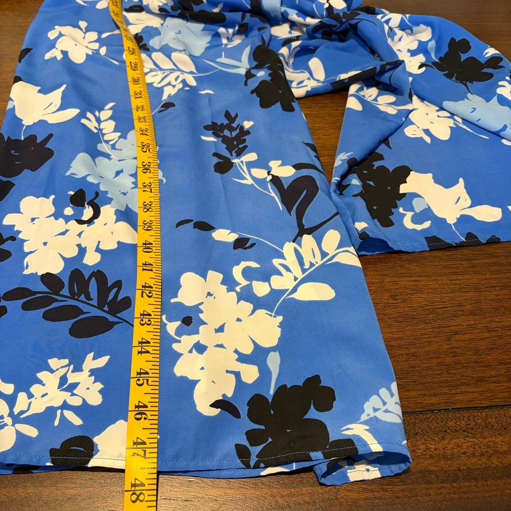 Vince Camuto Blue Floral Wide Leg Jumpsuit Size M Pockets Vacation, Resort, Chic - Picture 16 of 16
